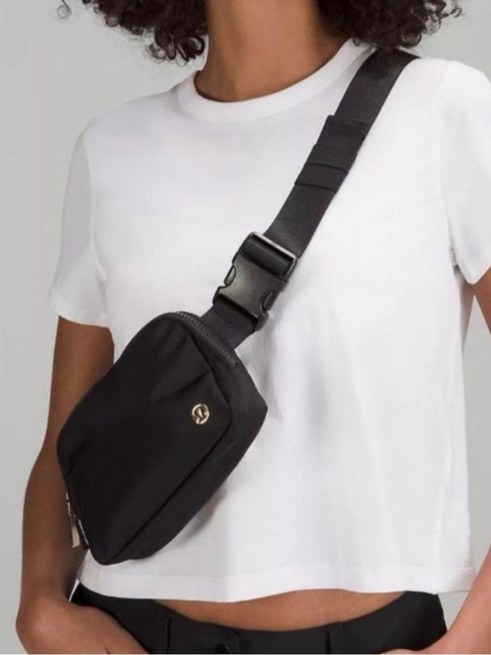 lululemon athletica Handbags - Lululemon Black Belt Bag 🖤✨ | Silver Logo | One Size
